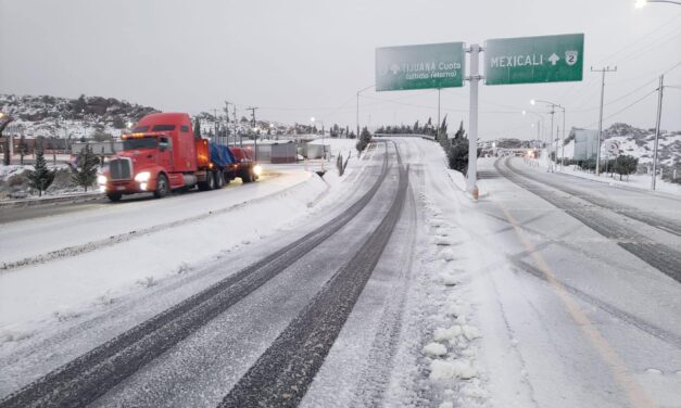 CIERRAN AUTOPISTA LA RUMOROSA Y CARRETERAS A TECATE