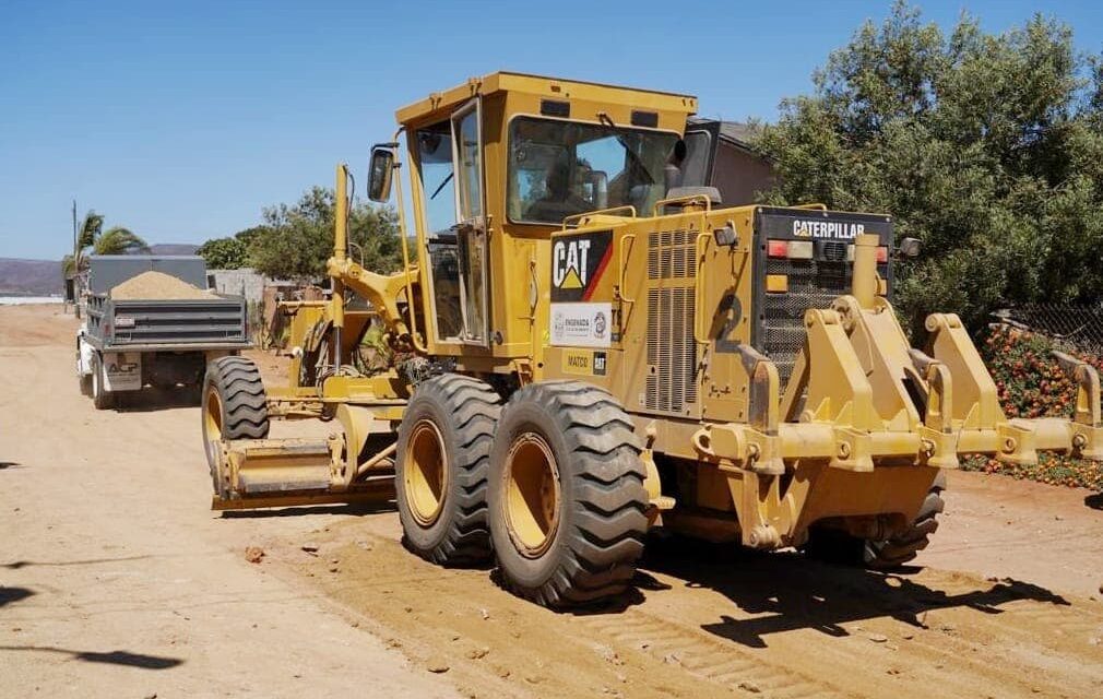 ARRANCÓ REHABILITACIÓN DE VIALIDADES EN PUNTA COLONET