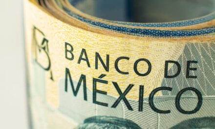 Bajaron perspectivas del PIB en México por cautela en la economía