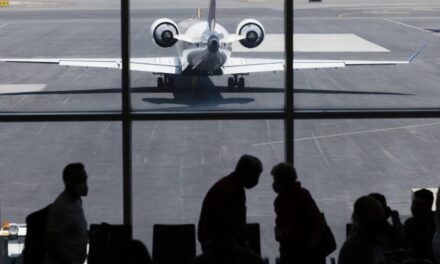 Bajó 1.4% tráfico de pasajeros en aerolíneas mexicanas en primeros cinco meses