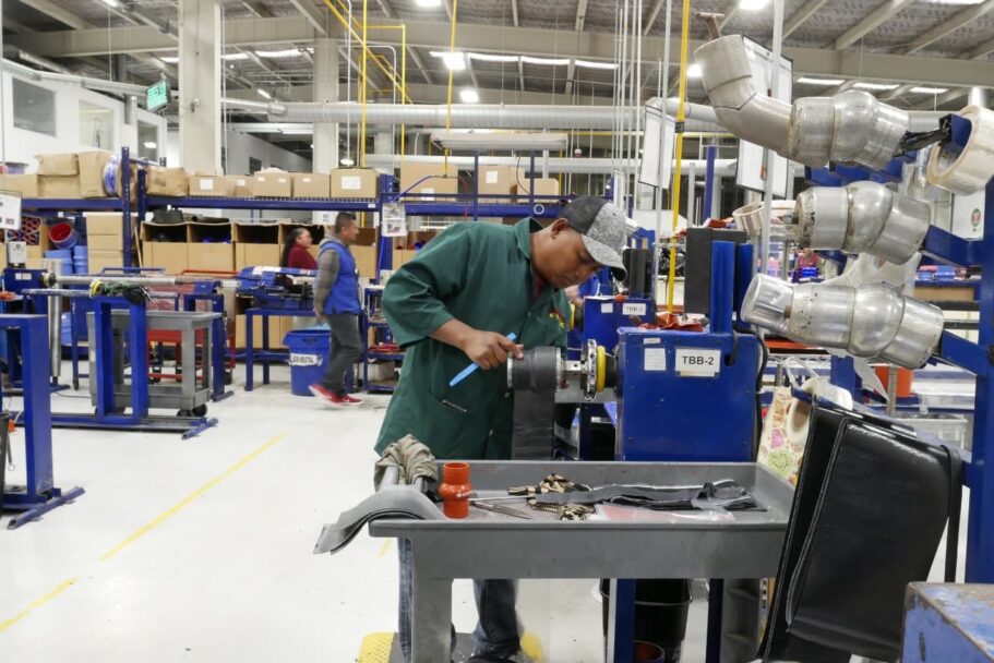 Son tres de cada 10 ofertas laborales en BC de la industria manufacturera