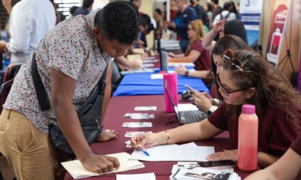 Ofertaron 1,500 vacantes para jóvenes de la UABC en Mexicali