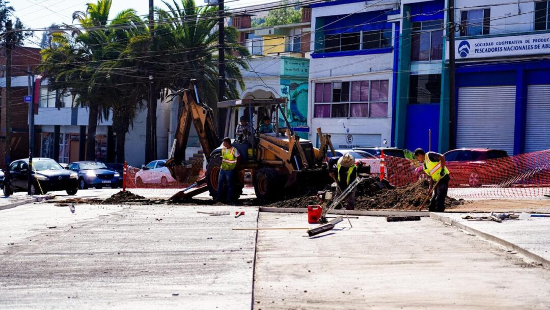 Avanzan cuatro obras viales por más de 2.5 mdp en Ensenada