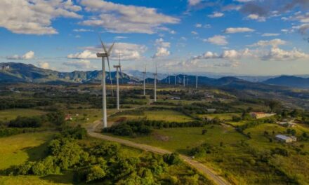 Estima Sheinbaum crecer 45% en energías renovables para 2030