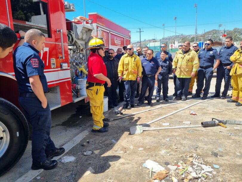 Apoyarán ayuntamiento y OXXO a Bomberos de Ensenada