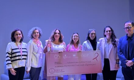 Entrega Casta de Vinos donativo a FUCAM