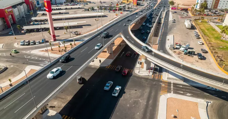 Dan apertura completa a distribuidor vial de Lázaro Cárdenas y Carranza